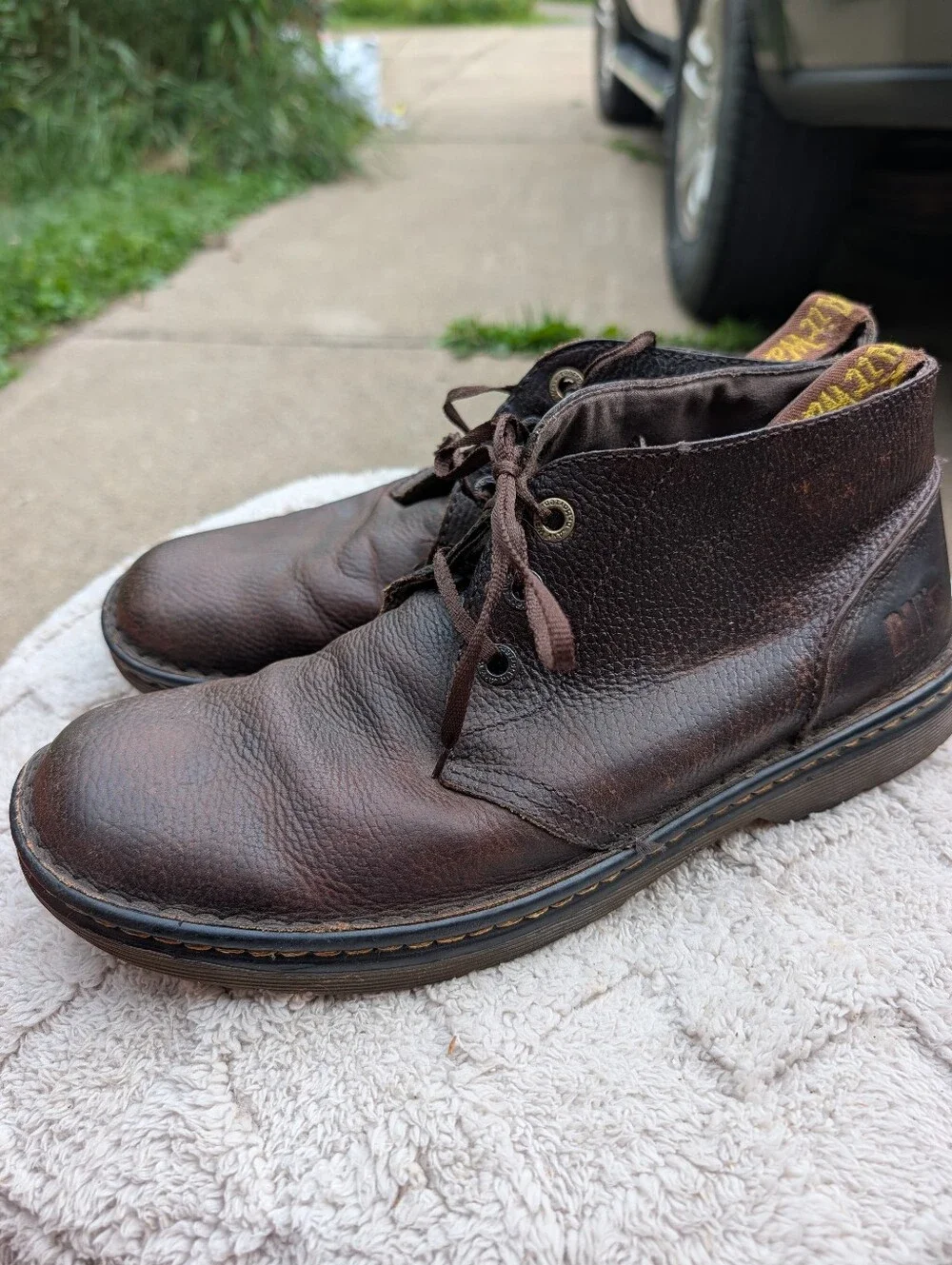 Men's Lace Up Brown Leather Dr. Marten's Boots Size 11